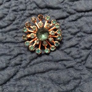 ✨SALE✨Antique Brooch